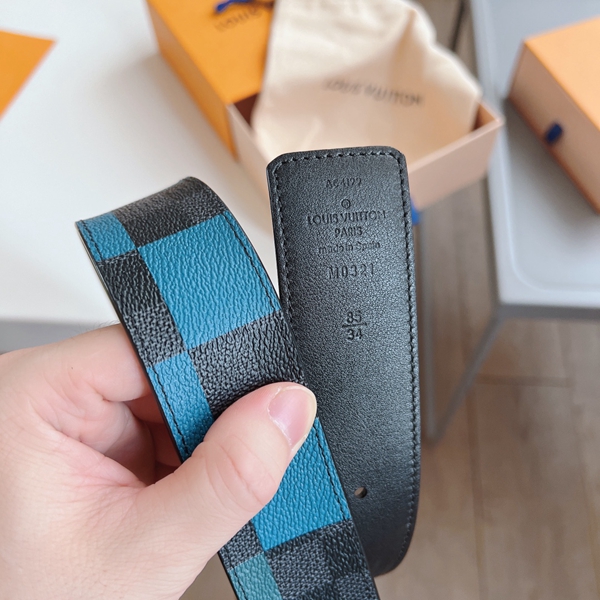 ルイヴィトンベルト素材ディテール